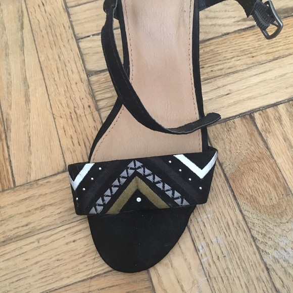 Small heels - Picture 2 of 3